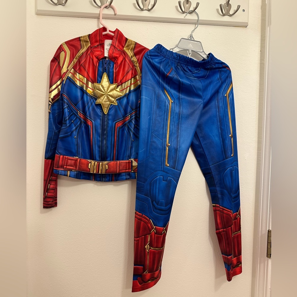 Disney Captain American size 7/8 Marvel